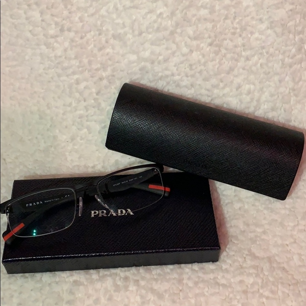PRADA GLASSES